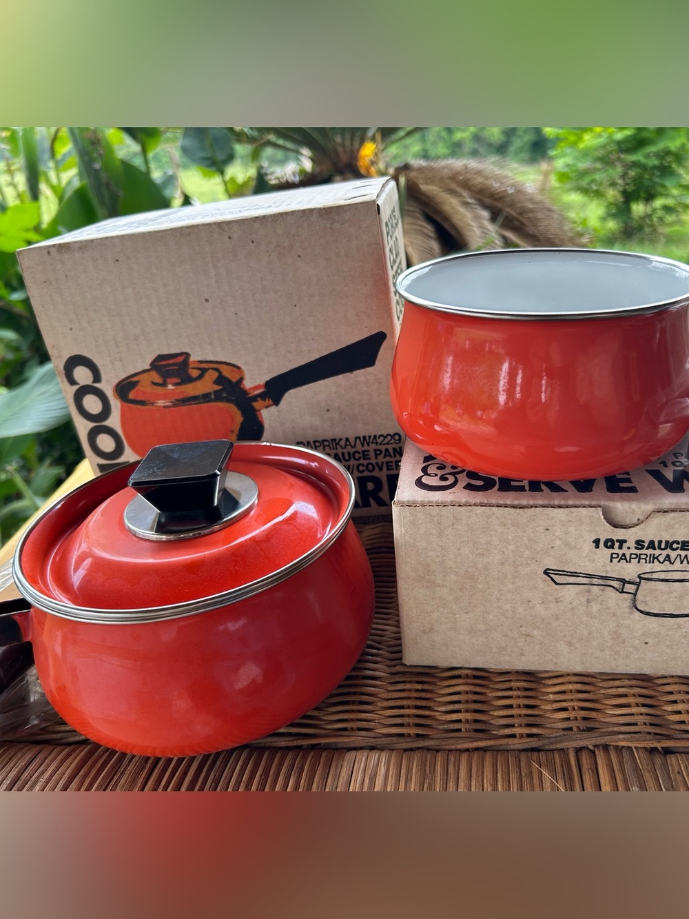 Vintage porcelain clad steel cookware in Paprika 1 quart and 1 1/2 quart unused